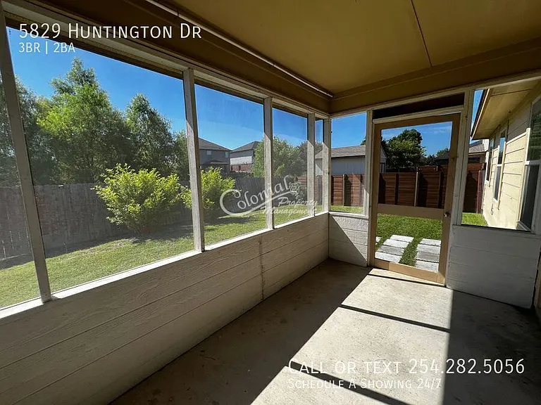 5829 Huntington Dr — Photo 2