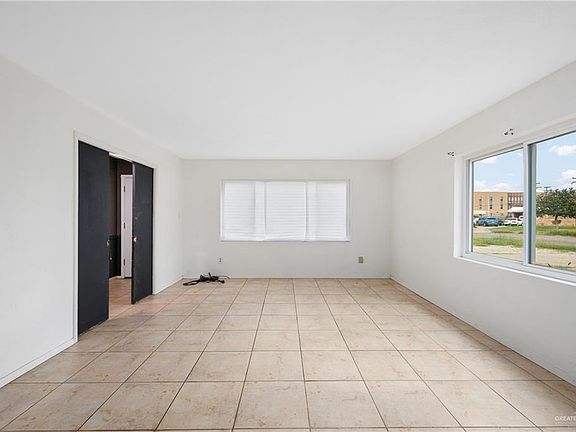 2nd image of 1717 Charles Cir