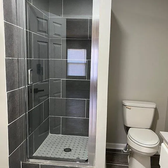 408 Brooke Dr — Photo 2