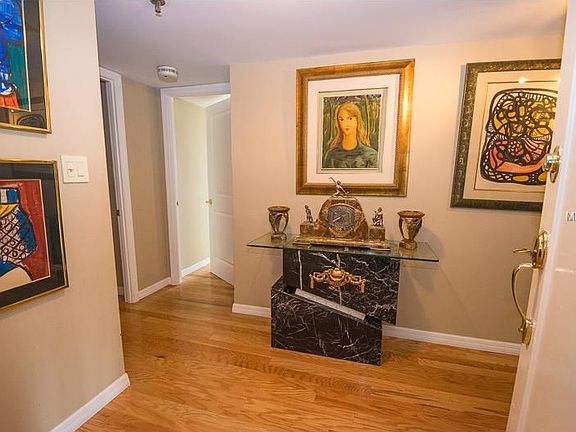 2nd image of 3301 Bayshore Blvd Unit 1101