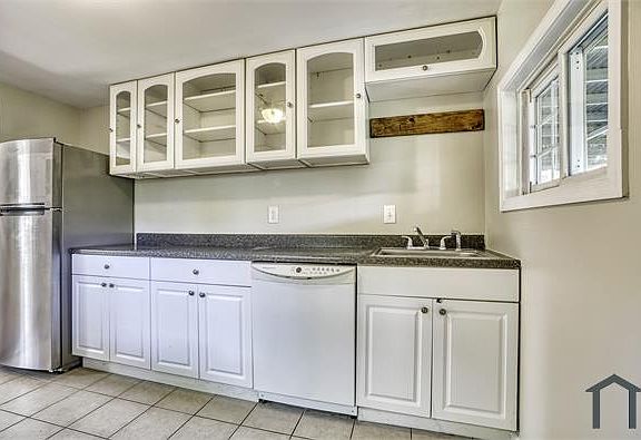 3rd image of 8011 Oakleigh Rd