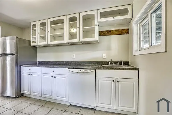 8011 Oakleigh Rd — Photo 3