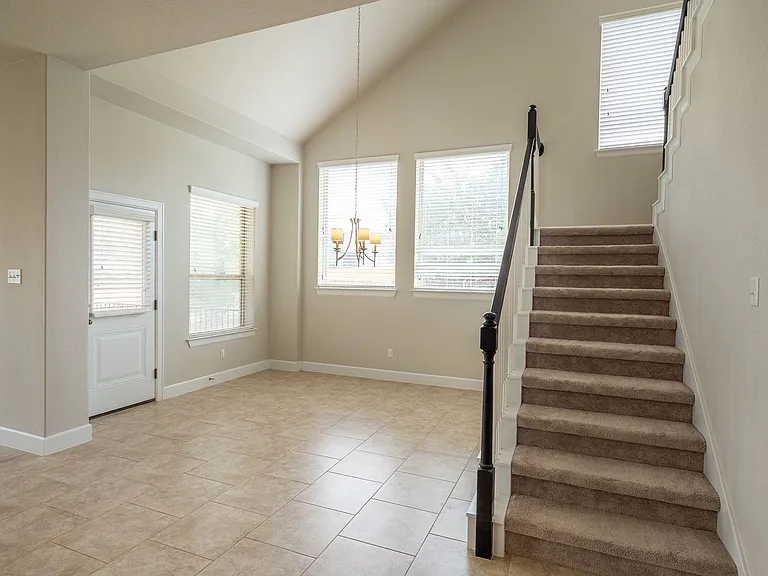 18612 Rio Chama Ln — Photo 4