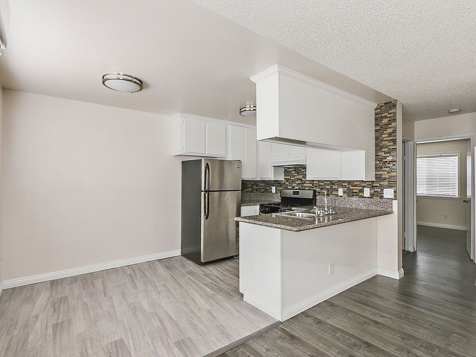 1st image of 1026 N Bonnie Brae St APT 2