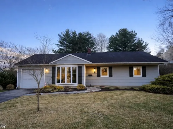 3 Spalding Dr, Livingston Twp., NJ 07039