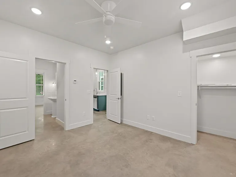 709 Jefferson St — Photo 19