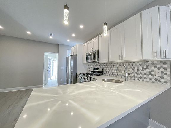 4th image of 5450 Delancey St