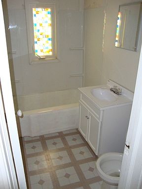 5th image of 4230 Woodridge Blvd