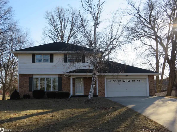 105 18th Ave NE, Hampton, IA 50441