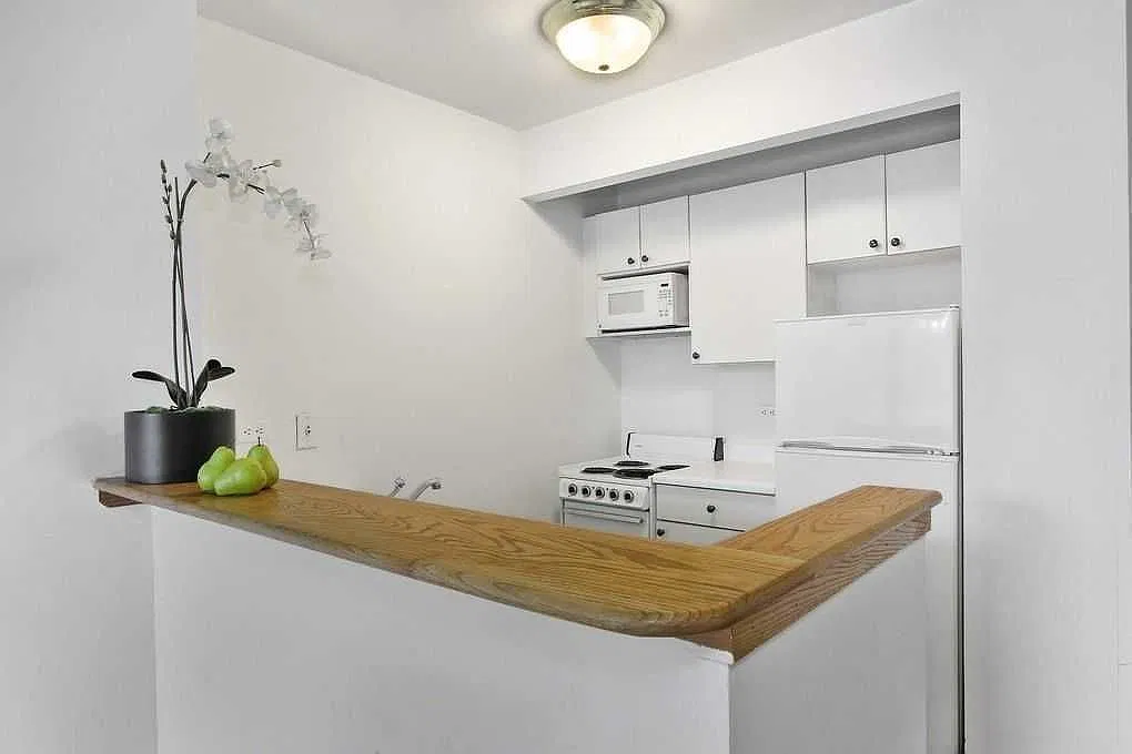 344 Third Avenue — Photo 4