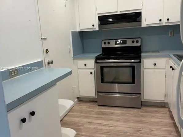 6707 NW 169th St APT A203, Hialeah, FL 33015