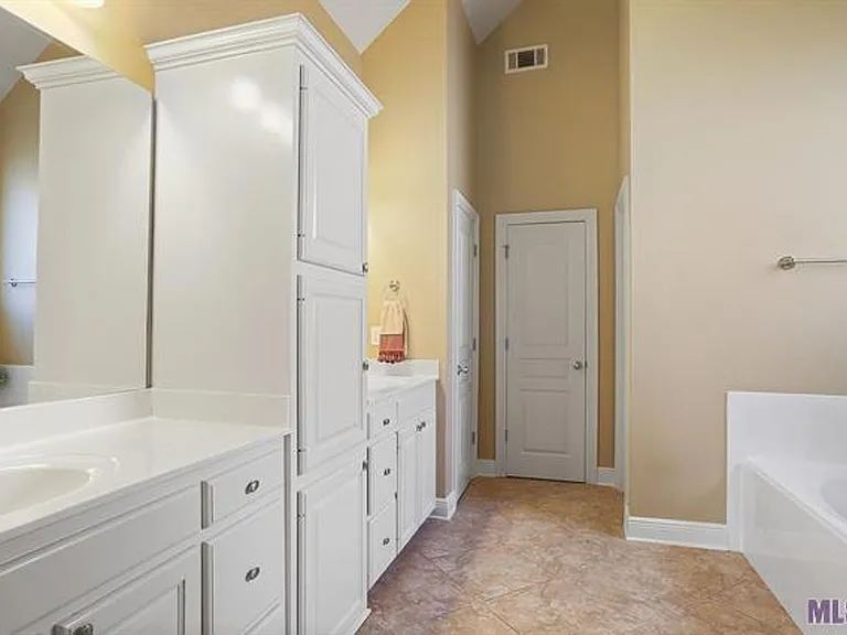 36303 E Pine Grove Ct — Photo 11
