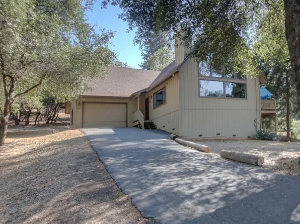 12856 Mueller Dr, Groveland, CA 95321