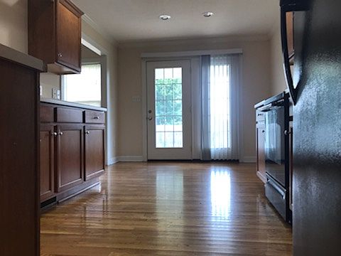 2nd image of 3735 Woodbridge Ln