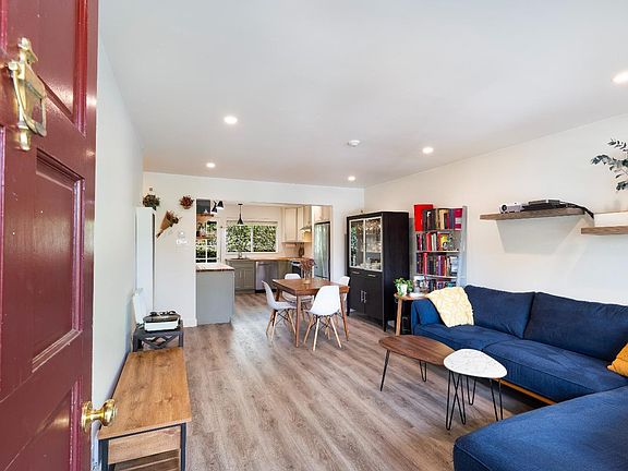 2nd image of 426 North Street #4