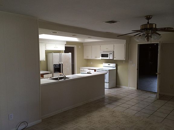 2nd image of 14 Higdon Ct NW