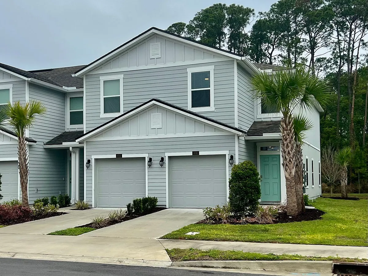 Building Photo - 656 Celtic Dr