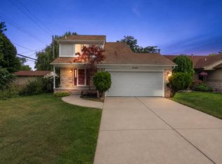 34266 Rhode Island St, Clinton Township, MI 48035