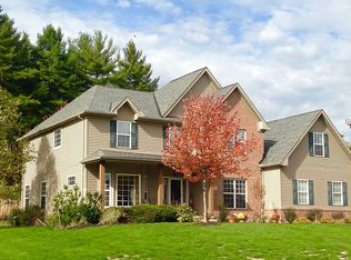 7560 Pinecrest Ln, Solon, OH 44139