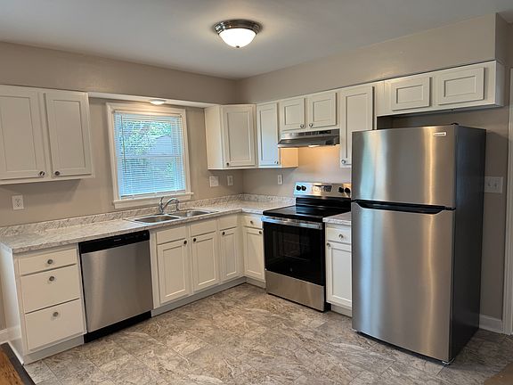 3rd image of 3114 Kingswood Way