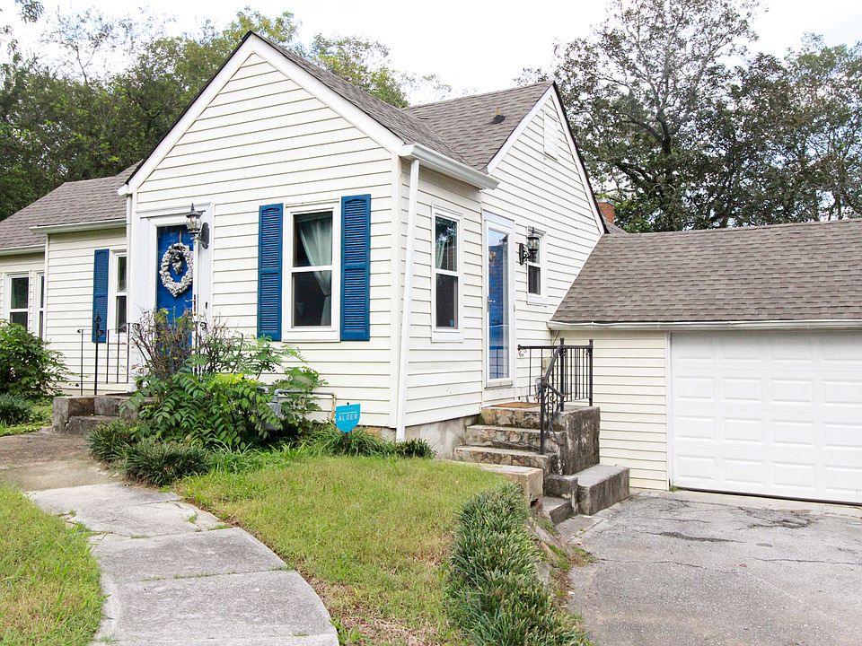 1st image of 3008 Berkley Dr