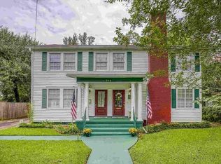 218 E Park Ave, Palestine, TX 75801