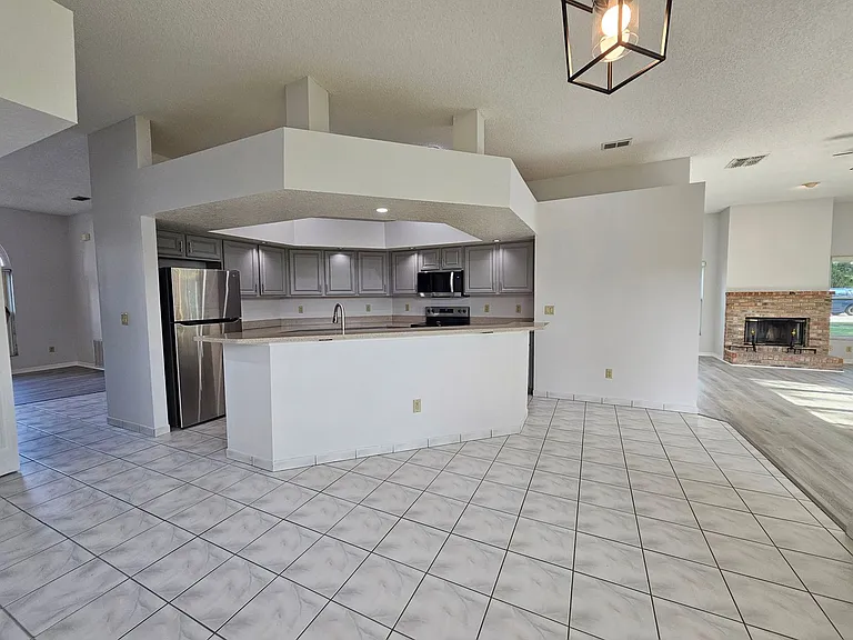 6506 Canterlea Dr — Photo 7