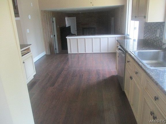 5th image of 4225 E Frontier Dr