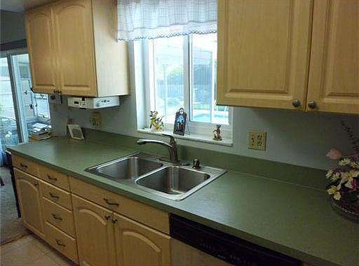 5th image of 7708 Bristol Ct