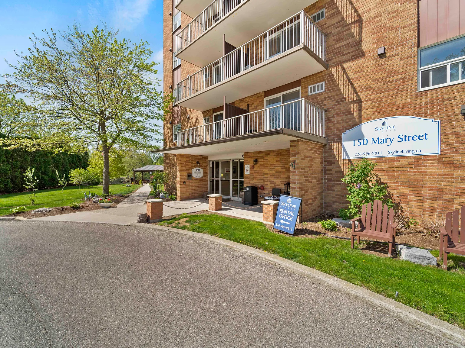 Thames Park Tower Apartments — Photo 3