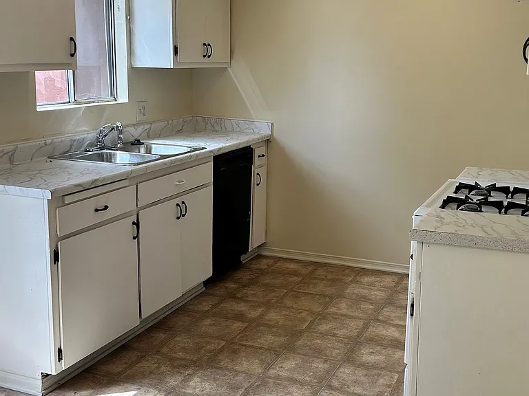 8235 Stewart And Gray Rd #106 — Photo 1