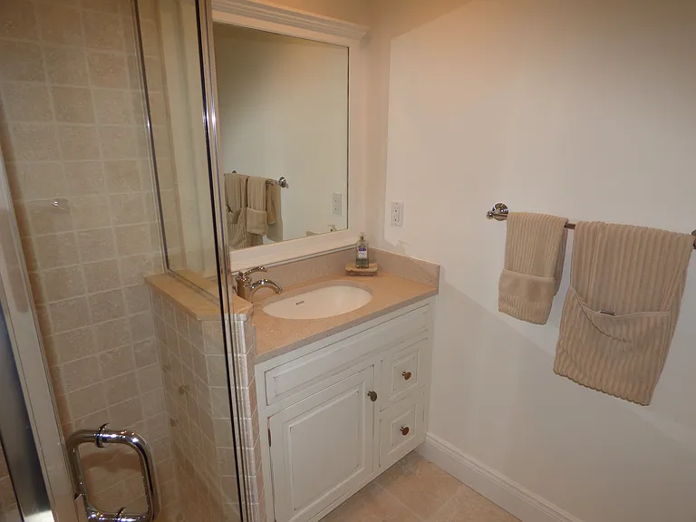 1340 Pleasure Ave — Photo 33