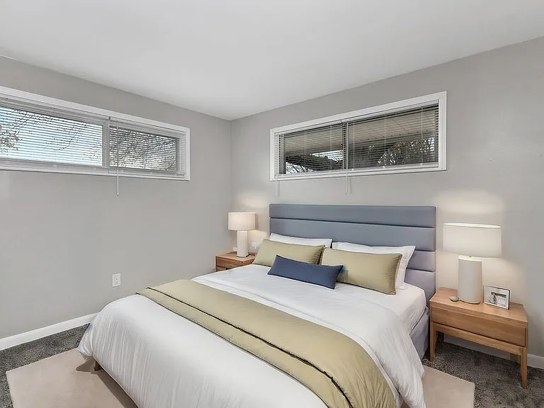 4918 Neptune Ln — Photo 24