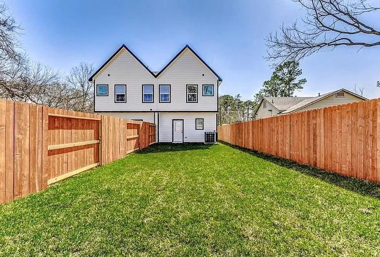 2206 Dolly Wright St #B — Photo 21