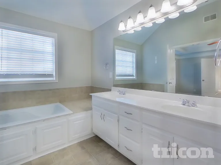 2340 SW Hawk View Rd — Photo 9