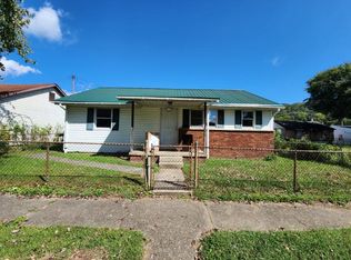 3909 39th St, Nitro, WV 25143