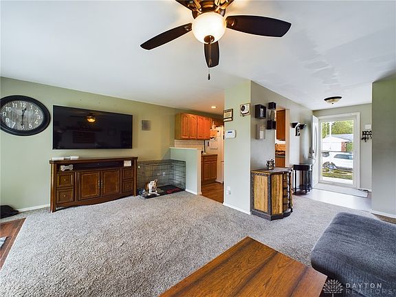4th image of 7302 Belle Plain Dr