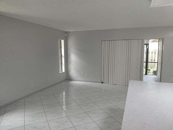 5th image of 1322 Pines Lane