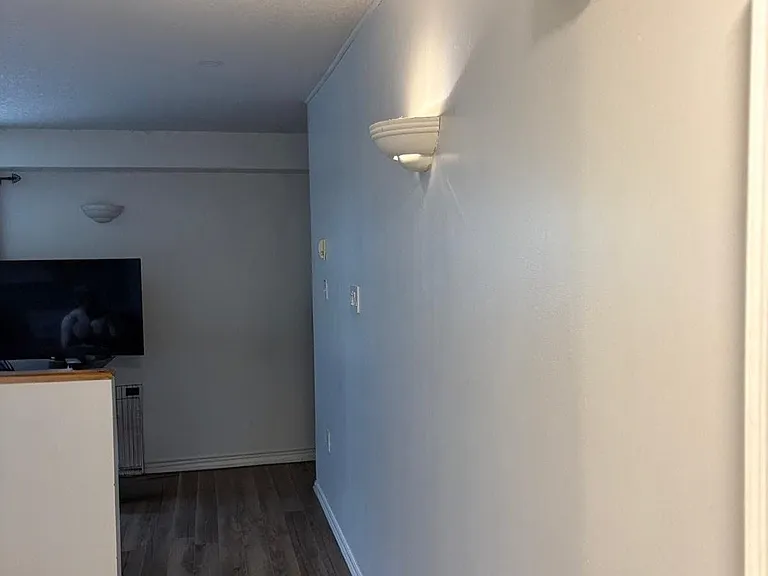 52 Wellington St #3 — Photo 2