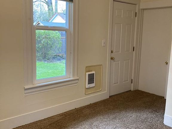 2nd image of 465-473 W 10th Ave #467