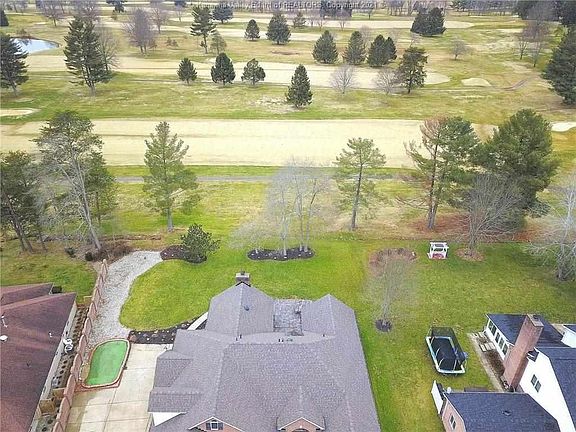 2nd image of 8 Country Club Dr
