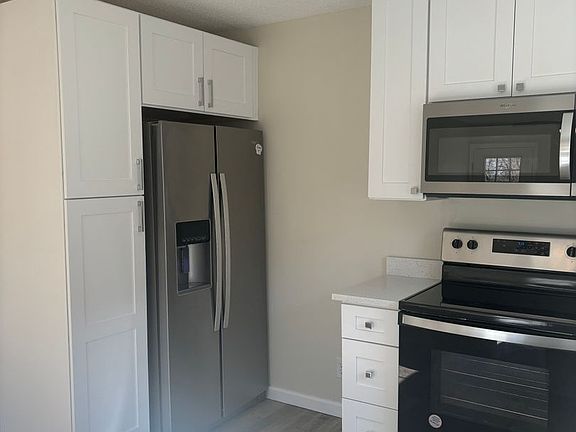 5th image of 803 Central Ave