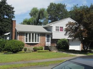 14 Baldwin Rd, Wakefield, MA 01880