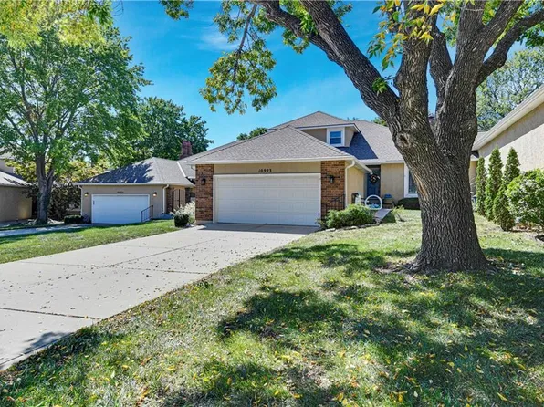 10923 W 98th St, Overland Park, KS 66214