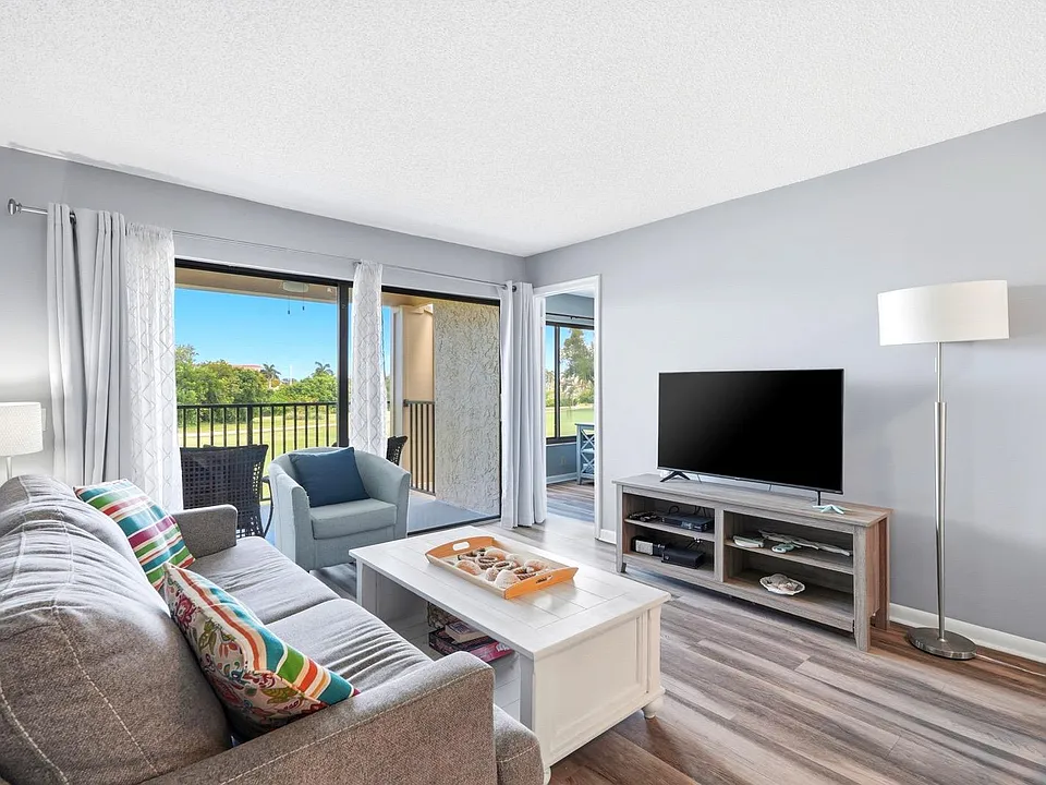 6105 Palma Del Mar Blvd S #219
