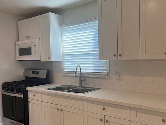 5th image of 3408-3416 Chester Ln Unit 3414