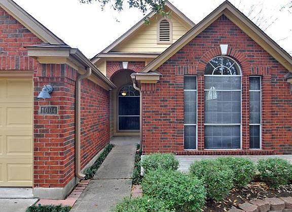 4th image of 1004 Strickland Dr