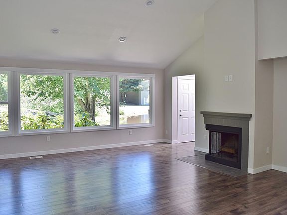 3rd image of 1100 Bellefield Park Ln
