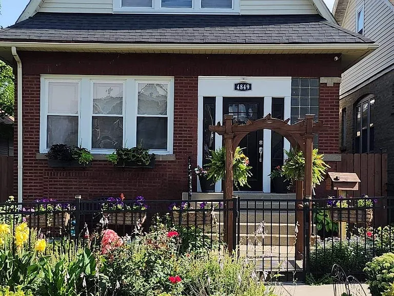 A welcoming garden