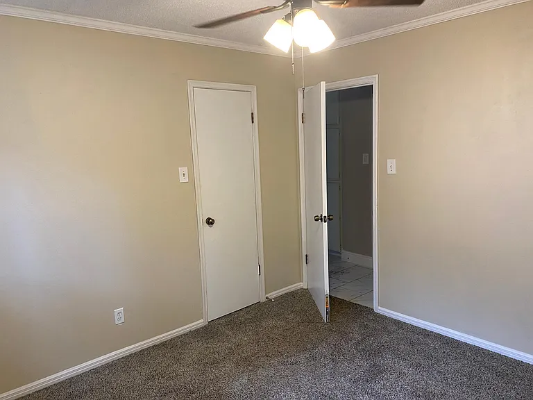 1006 Caspian Ln — Photo 21